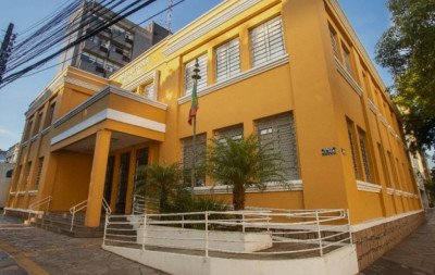 Enquanto Canoas estende o horário de verão, Nova Santa Rita retoma atendimentos normais a partir de segunda