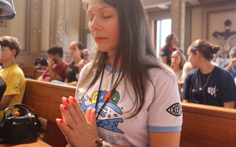 Carla comenta o simbolismo da santa missa de iniciar as atividades pastorais do ano