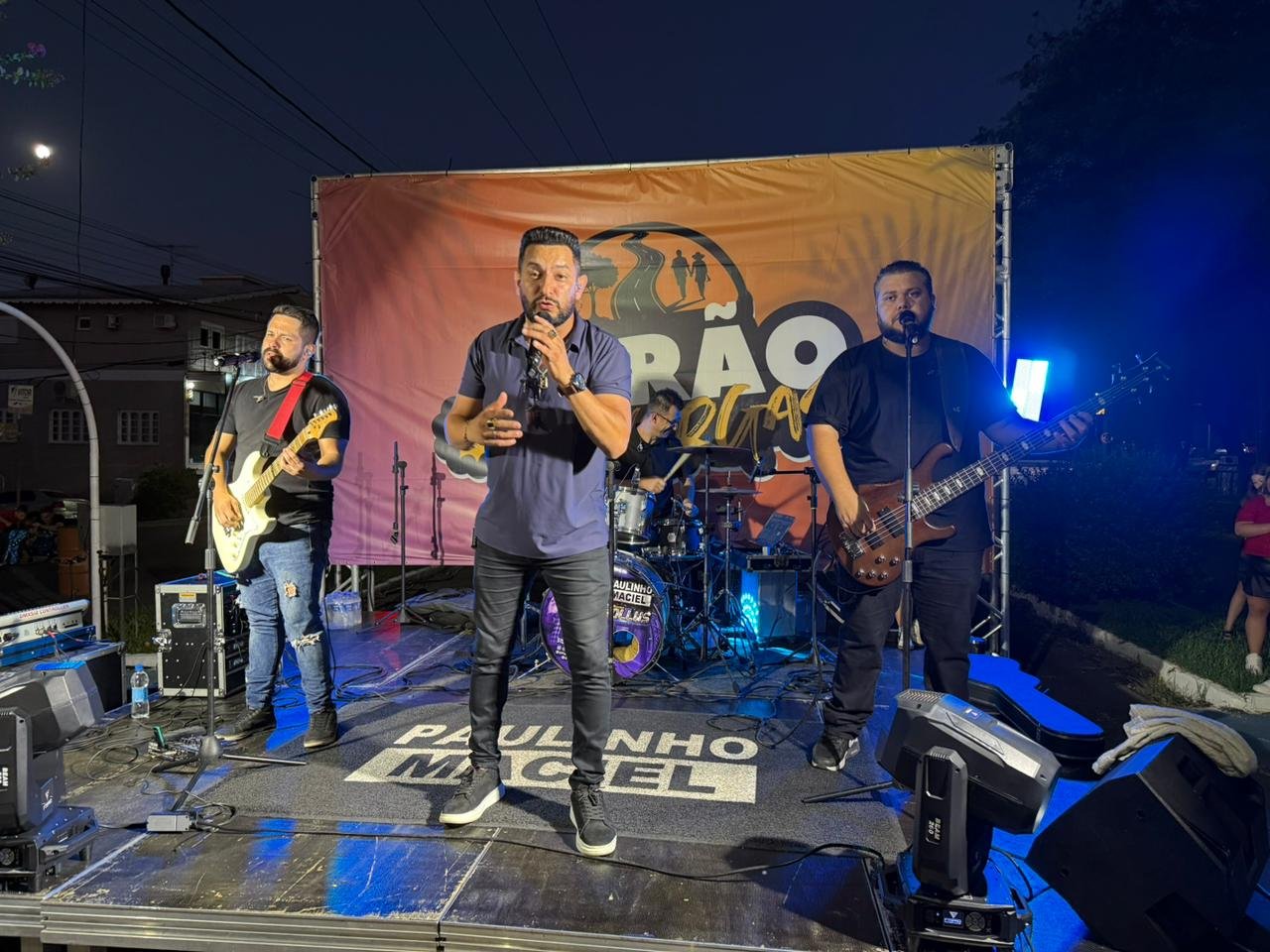 Paulinho Maciel e Banda subiram ao palco por volta das 19h