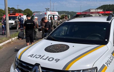 VÍDEO: Bandido é morto em troca de tiros após roubo de carros em revenda de Novo Hamburgo