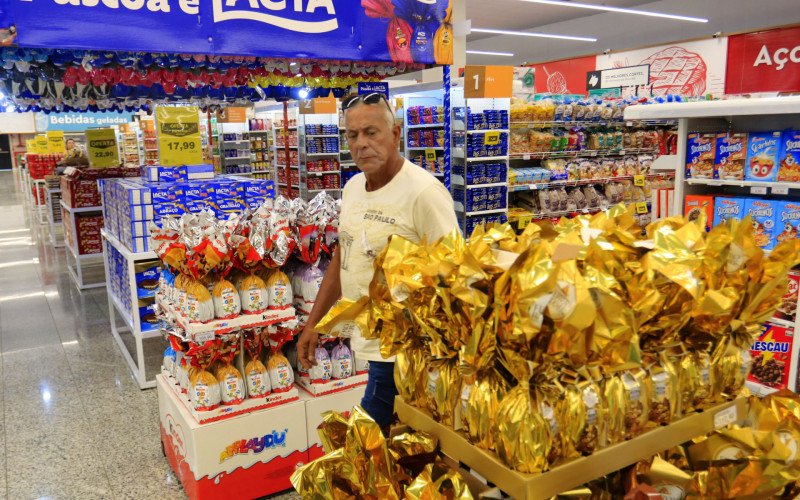 Comércio já está vendendo ovos de páscoa, barras e bombons de chocolate | abc+