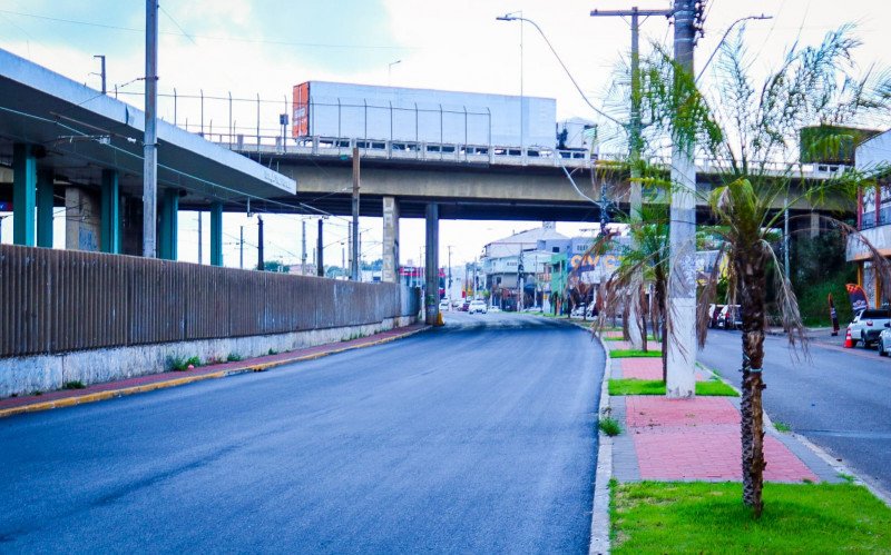Obras de revitalização da Avenida Sapucaia já alcançaram 45% de execução