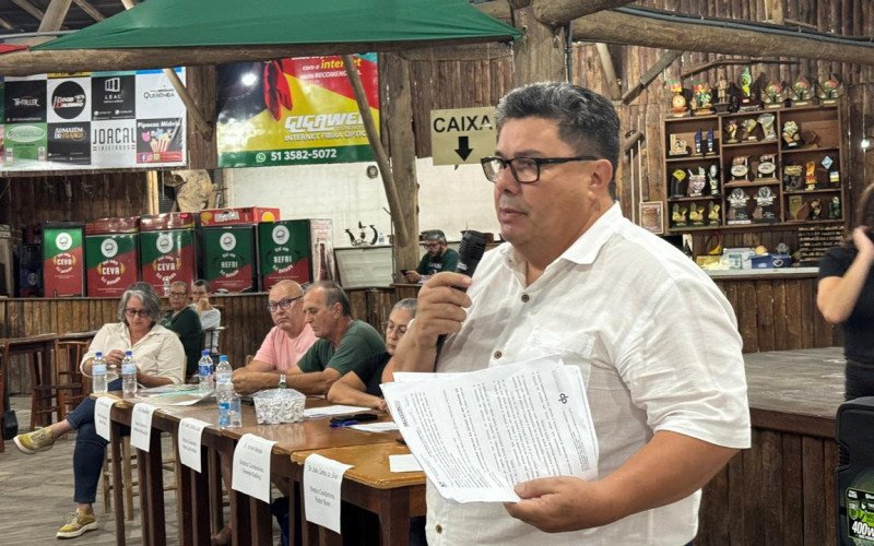 Vereador Enio Brizola (PT) apresentou a decisão da Defensoria Pública do Estado (DPE) que sugeriu ao município rever lei Municipal e adequar ela a Lei Federal