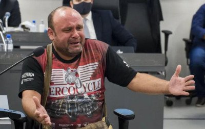 Condenado por incêndio que matou 242 pessoas na tragédia da Boate Kiss recebe liberdade condicional