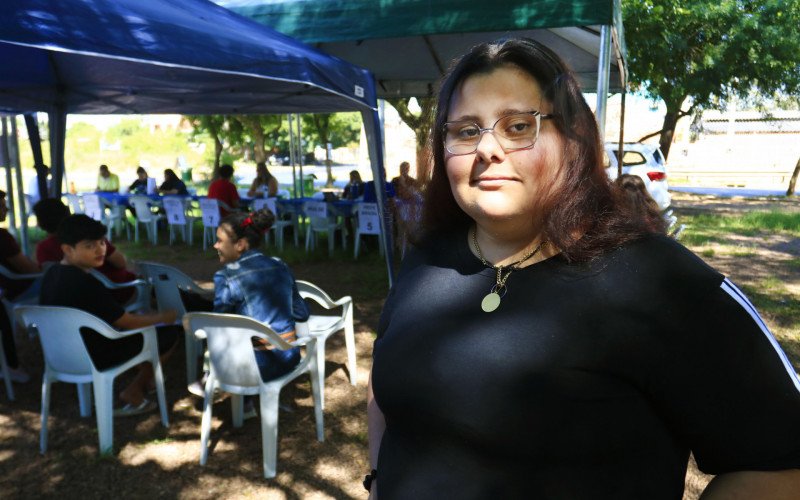 Lauren Lisboa consegui vaga de Jovem Aprendiz e trouxe os primos para tentarem uma vaga | abc+