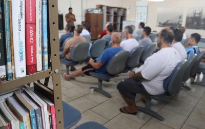 Cinedebate convida apenados do Instituto Penal de Novo Hamburgo a refletirem sobre agressividade e masculinidade tóxica
