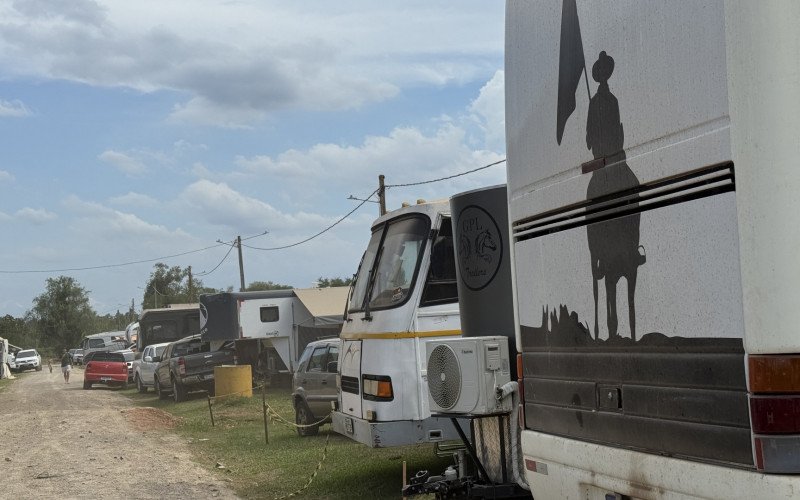 Centenas de motorhomes no Rodeio Nacional 