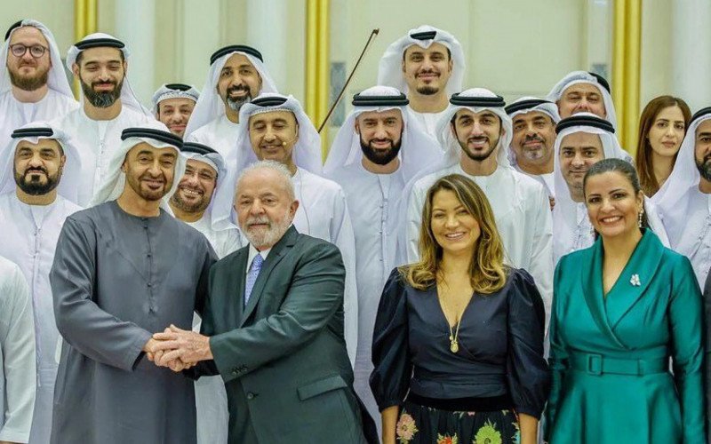 Xeique Bin Zayed, Lula, Janja e Midian no Palácio Real