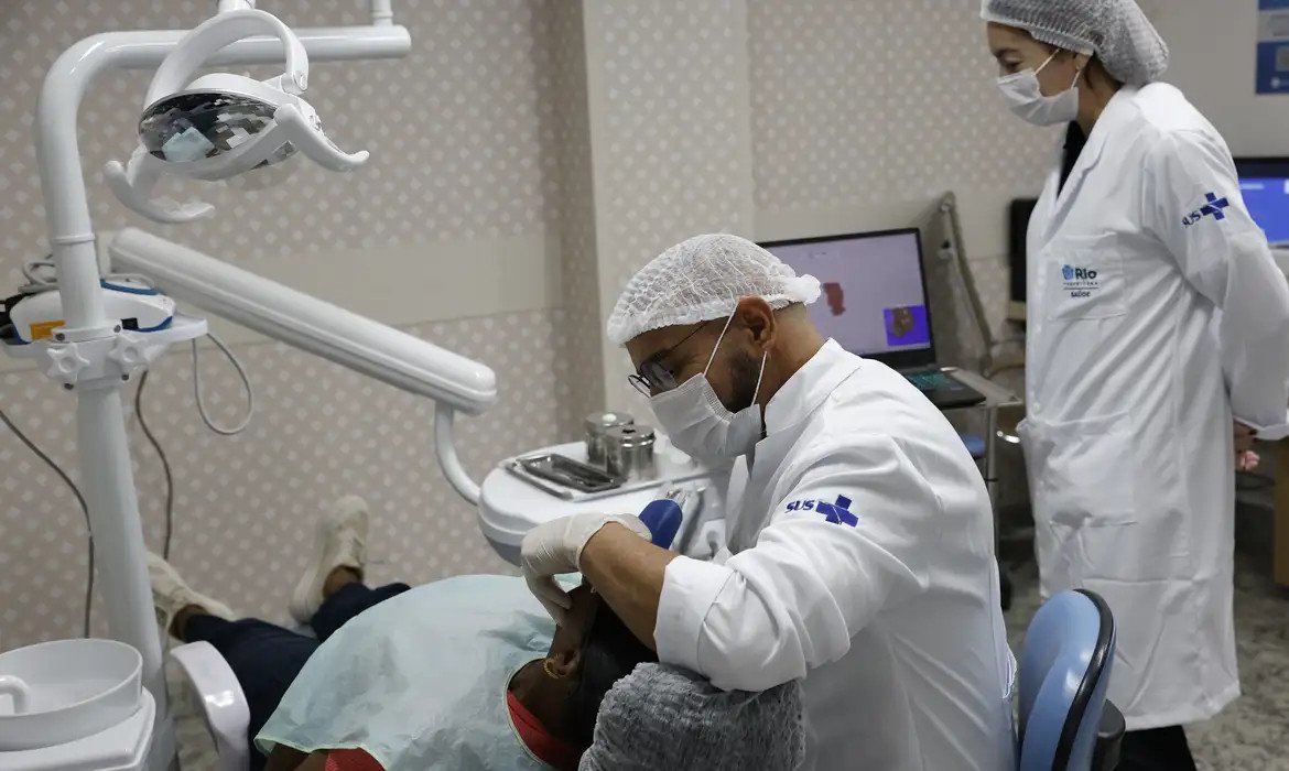 SUS: mulheres vítimas de violência terão acesso a reconstrução dental | abc+