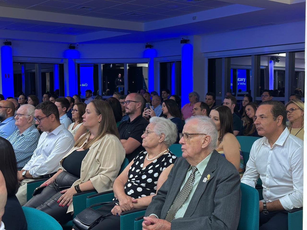 Rotary de Est&acirc;ncia Velha comemora arrecada&ccedil;&atilde;o de R$ 27 mil em homenagem a parceiros