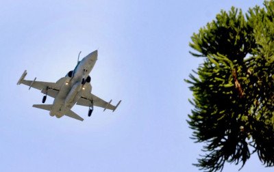 Voos noturnos de caças F-5M serão intensificados a partir da semana que vem na Base Aérea de Canoas