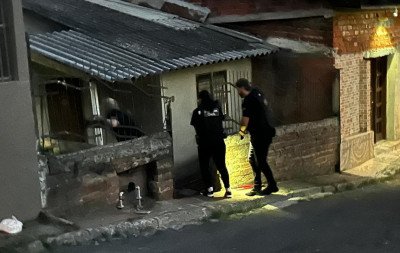 VÍDEO: Policiais se disfarçam de usuários e filmam compra de drogas de traficantes que fazem tele-entrega no Vale do Sinos