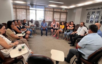 Famílias retiradas da Vila Palmeira aguardam moradias enquanto processo enfrenta novos prazos