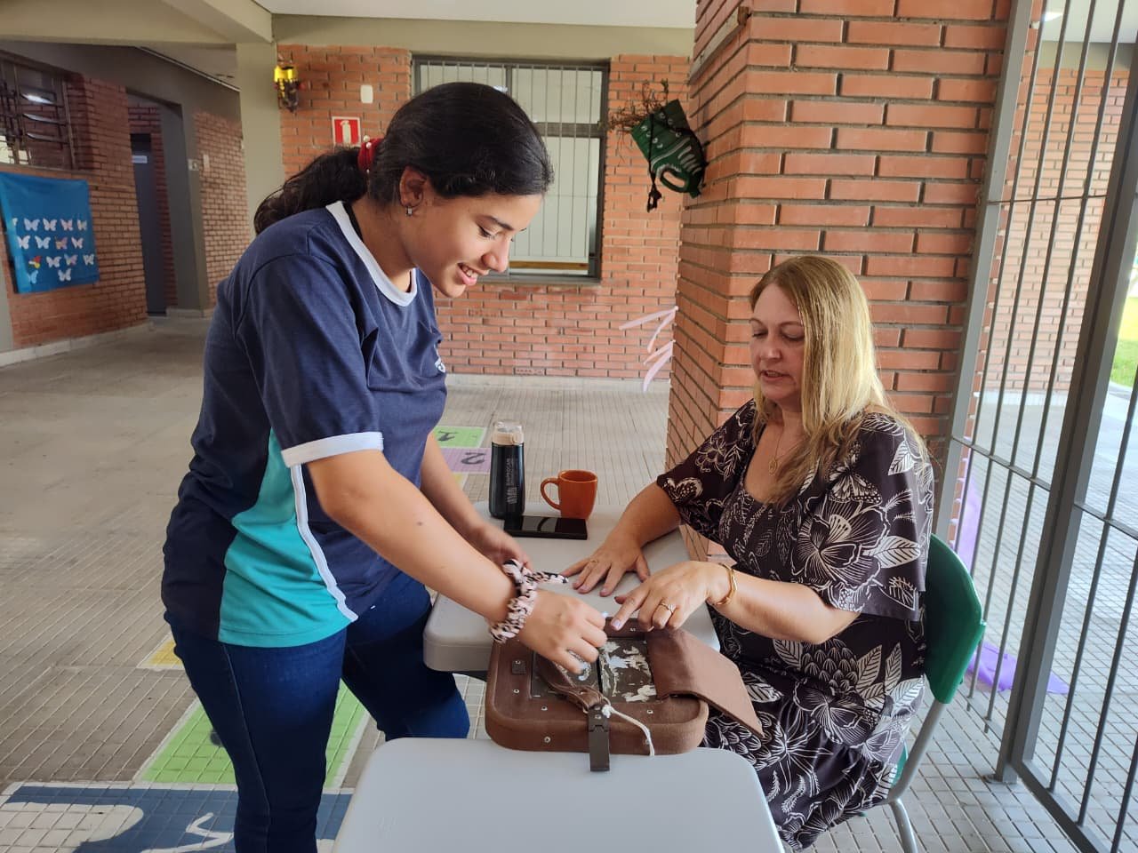Diretores e vices de escolas eleitos em Canoas tomam posse