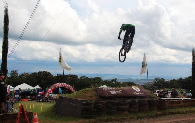VÍDEO: Sapiranga recebe Campeonato Pan-Americano de Downhill neste fim de semana