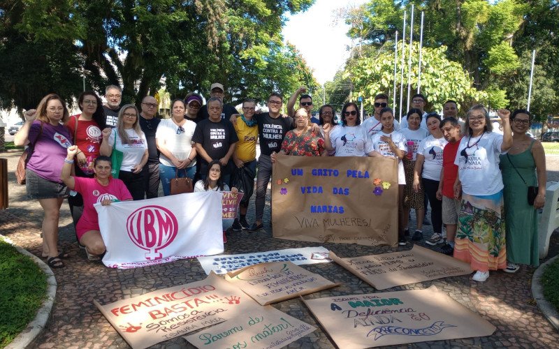 Caminhada 8M pede pelo fim do feminicídio e da violência doméstica