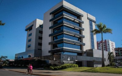 Prefeito sanciona mudanças na reforma administrativa, após mudanças para atender decisão judicial