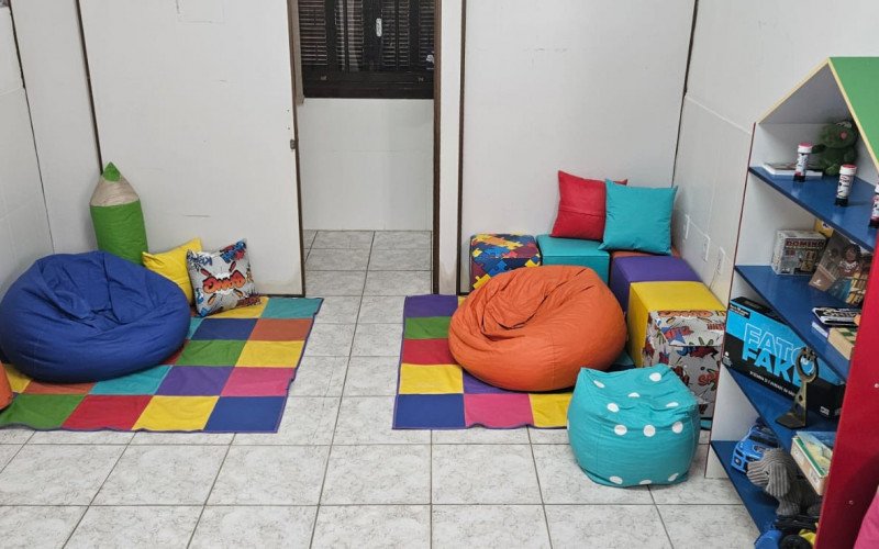 Sede do Proame Cedeca conta com sala de acolhimento para as crianças e adolescentes atendidos