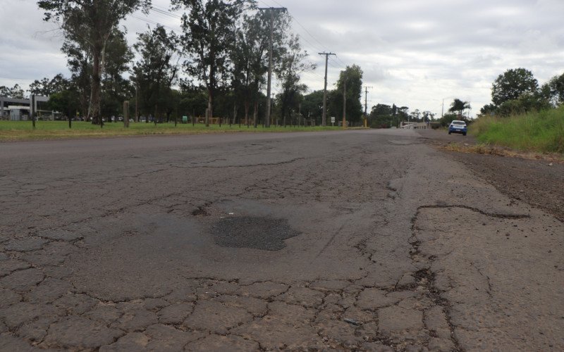 Rua Estância Velha, em Portão, apresenta irregularidades e será recapeada | abc+
