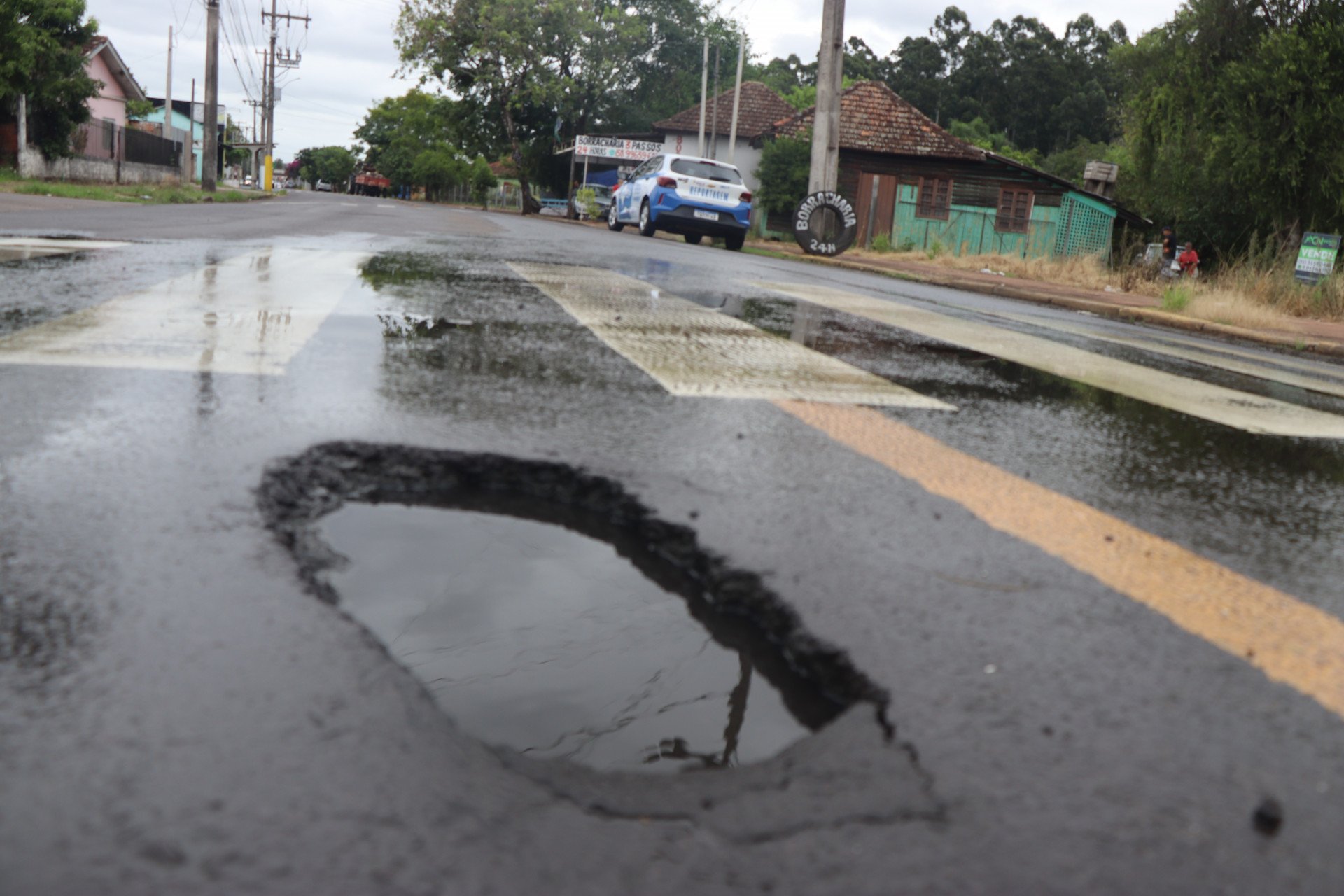 Ap&oacute;s obras de duplica&ccedil;&atilde;o e asfaltamento, Rua Port&atilde;o tem problemas em Est&acirc;ncia Velha