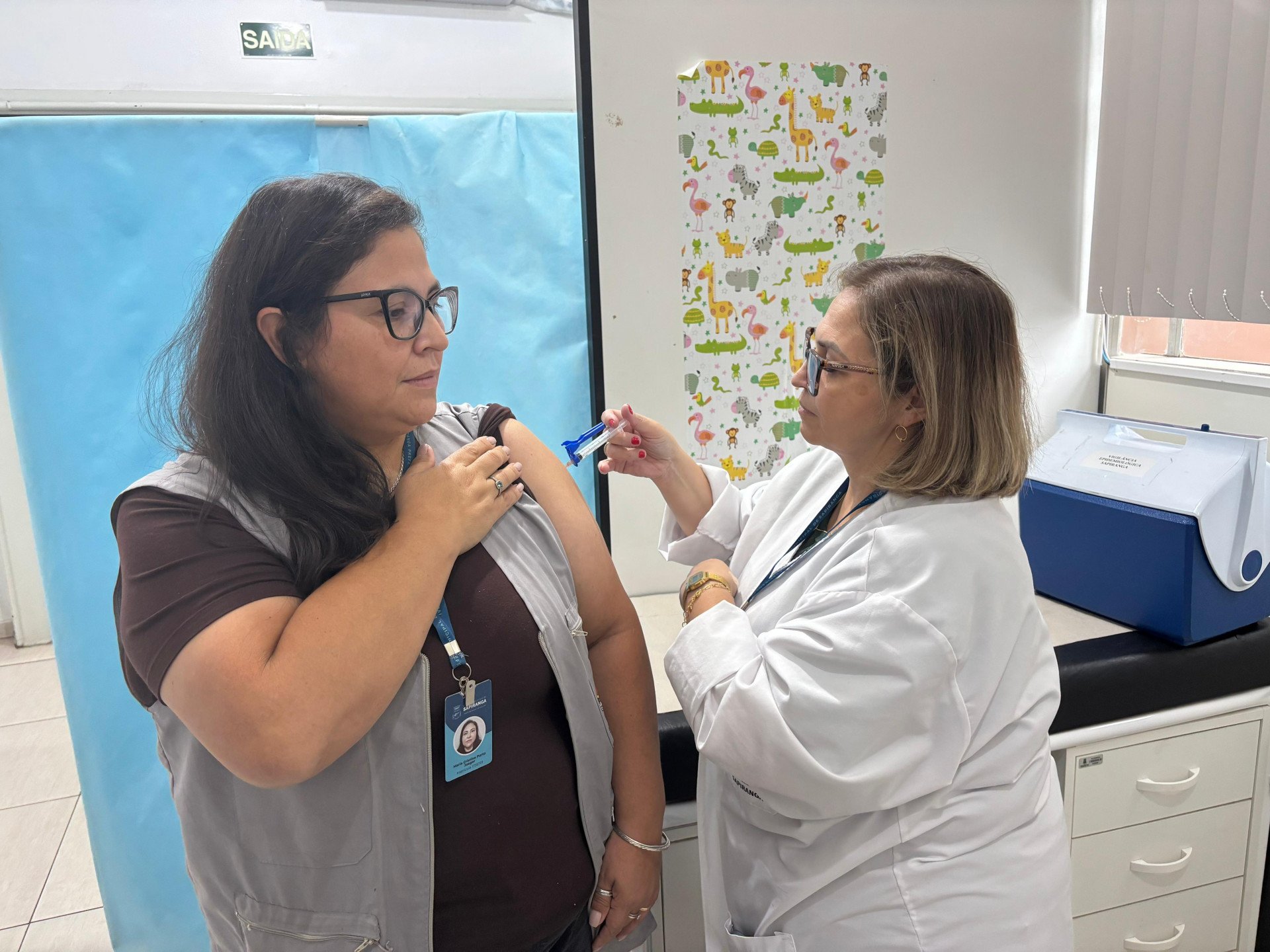 Vacina contra a dengue para profissionais da sa&uacute;de come&ccedil;a a ser aplicada em cidades da regi&atilde;o; saiba quem pode receb&ecirc;-la