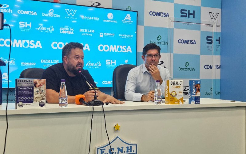 Em coletiva, presidente Jerônimo Freitas confirmou a renovação do diretor Luis Fernando Hannecker | abc+