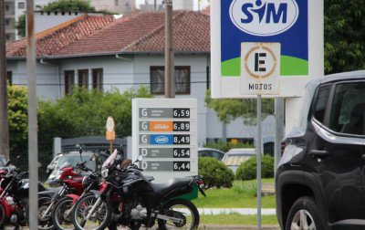 Diesel a R$ 8 e gasolina acima dos R$ 7: Os impactos da guerra no Irã pelo Rio Grande do Sul
