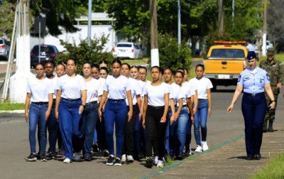 "Sempre foi meu sonho servir": primeiras recrutas mulheres iniciam o treinamento na Base Aérea de Canoas
