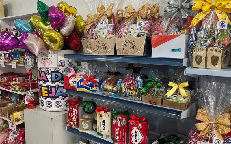 Comércio local conta com variedade de doces e artigos comemorativos nesta Páscoa