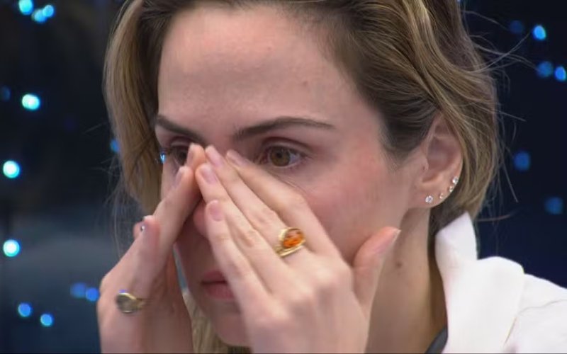 BBB 26: Madrugada p&oacute;s-elimina&ccedil;&atilde;o tem choro de Ana Paula e estrat&eacute;gia para pared&atilde;o dos sonhos; confira