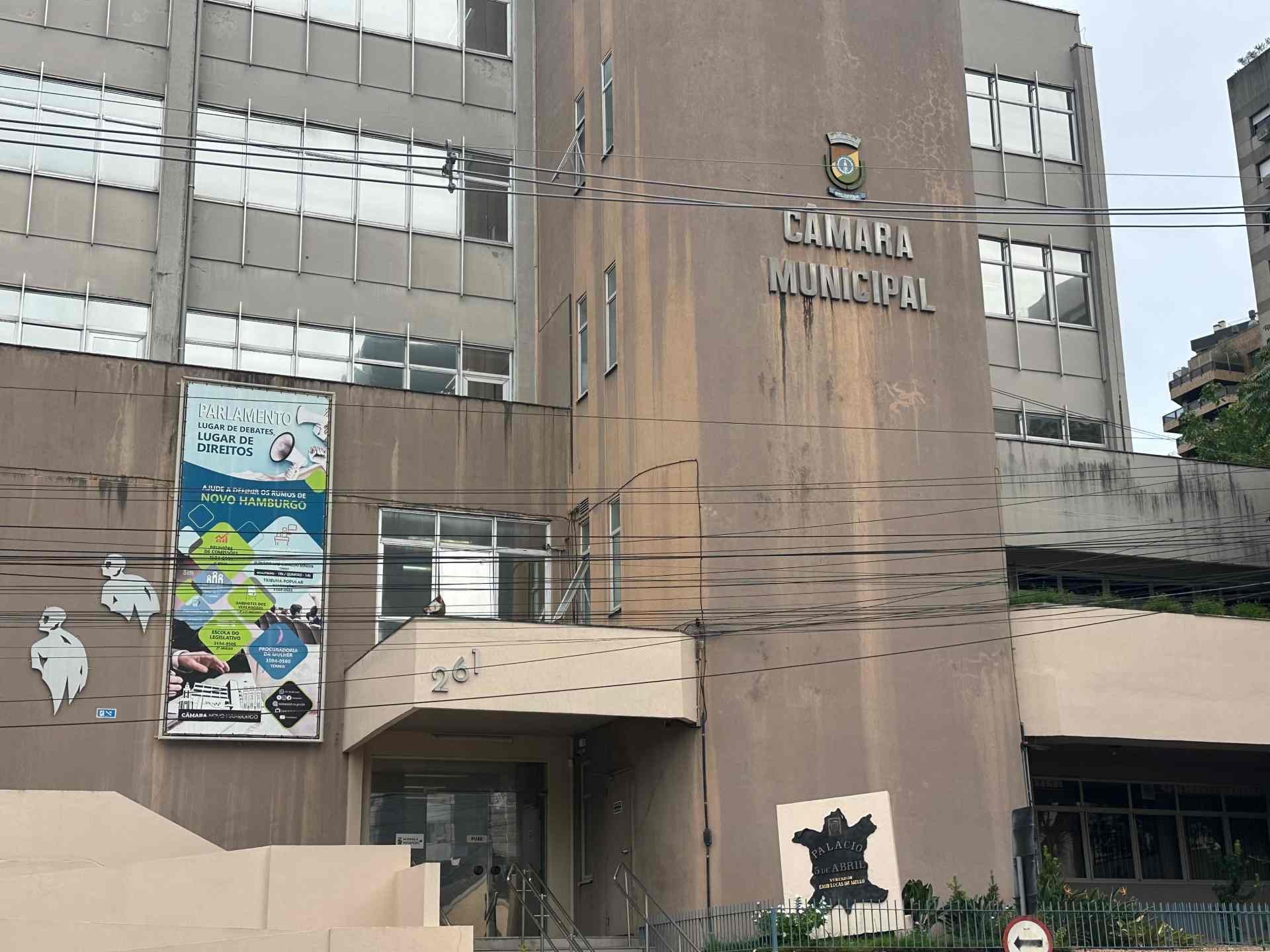 Cargos sobrando: Um vereador triplica e cinco dobram assessores parlamentares em Novo Hamburgo