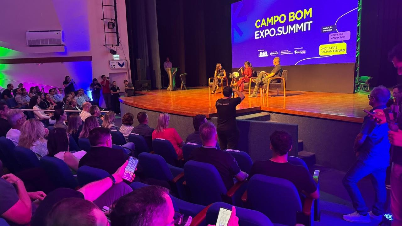 Teatro do CEI durante lançamento do Expo.Summit | abc+