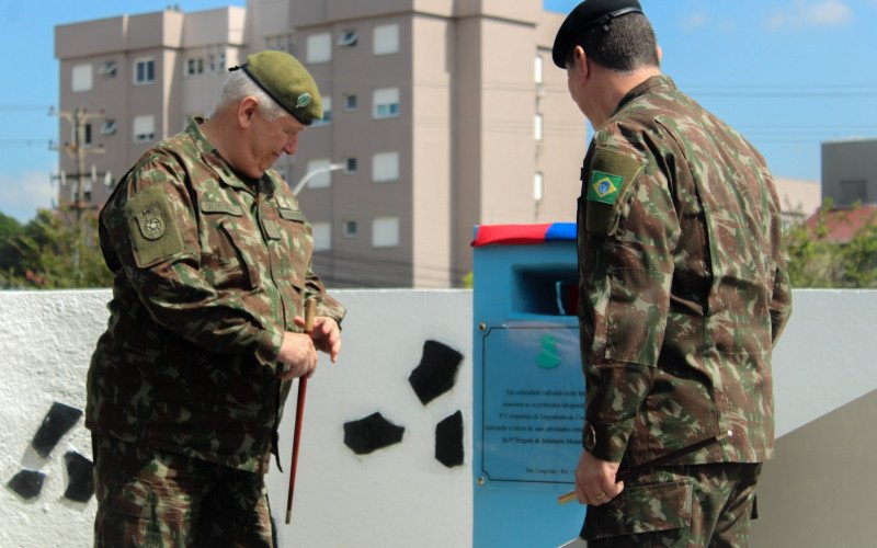 Inauguração da 8ª Companhia de Engenharia de Combate do Exército Brasileiro em São Leopoldo - descerramento da placa de identificação da Cia