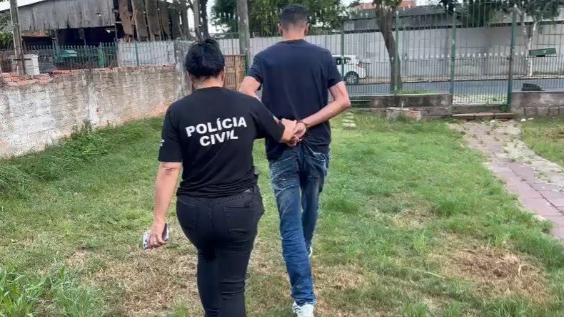 Homem acabou capturado, na manhã desta quinta-feira (12), no bairro Rio Branco, em Canoas | abc+