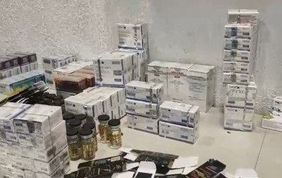 Itens estavam escondidos, embrulhados em roupas nas malas dos criminosos | abc+
