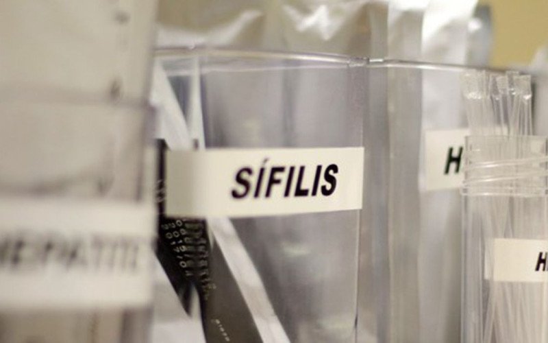 SUS passa a adotar antibiótico para prevenir sífilis e clamídia | abc+
