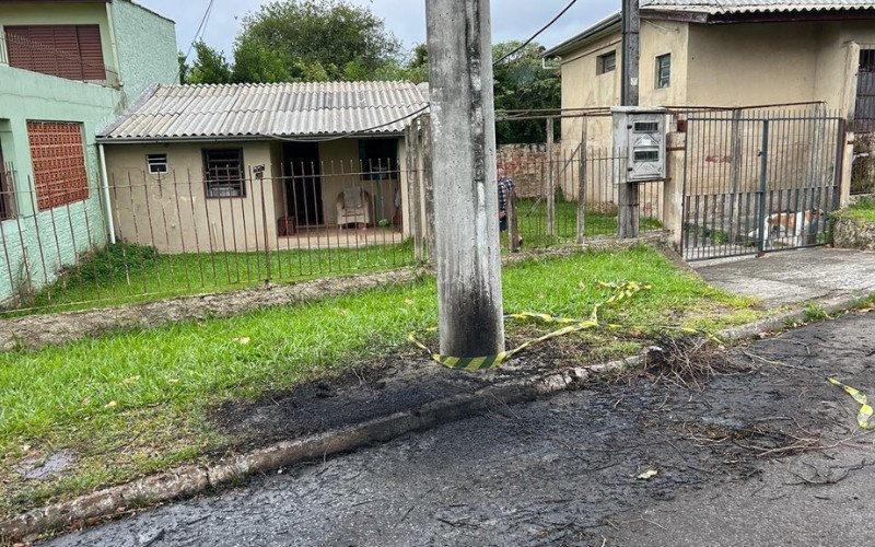 Ninho de caturritas pega fogo e deixa moradores sem luz em Novo Hamburgo
