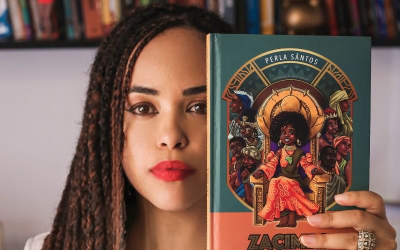 &ldquo;Me sinto super honrada&rdquo;: Escritora &eacute; a primeira mulher negra a ser patrona da Feira do Livro de Nova Santa Rita