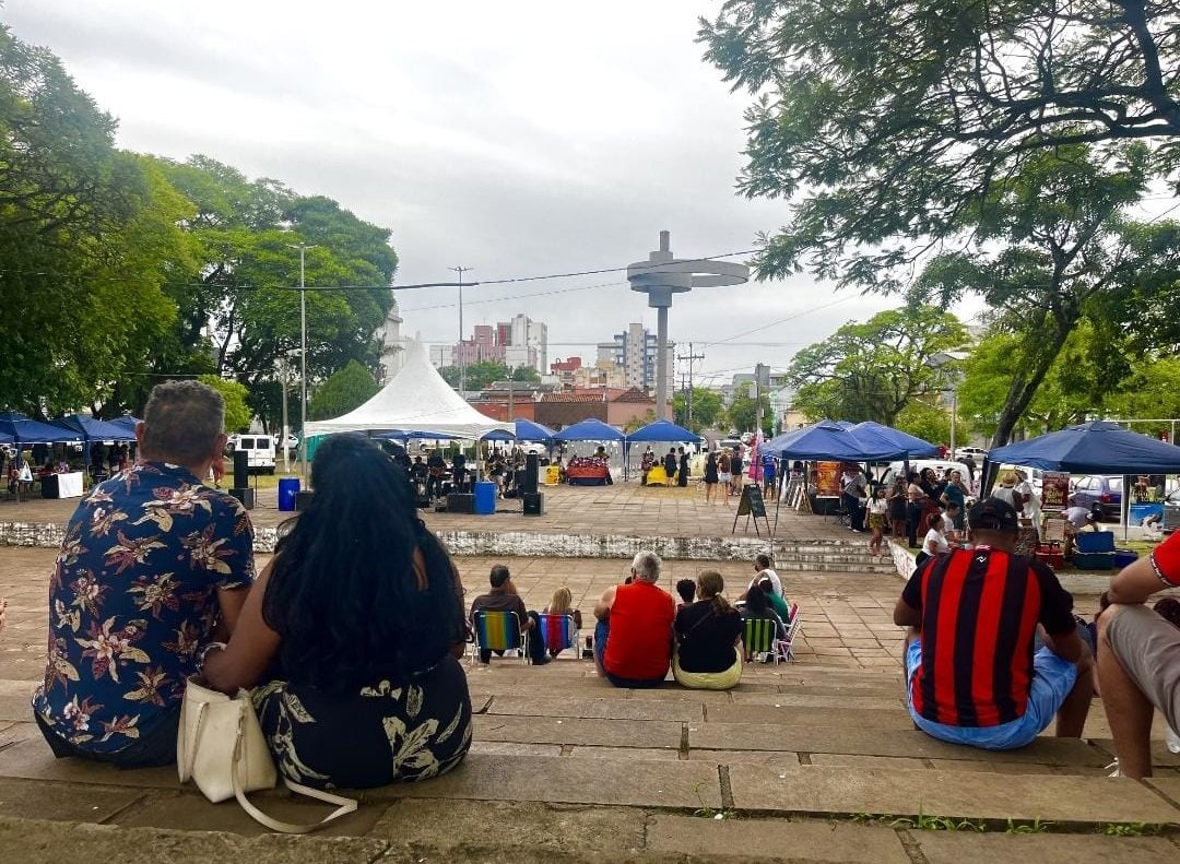 Pra&ccedil;a da Biblioteca recebe nova edi&ccedil;&atilde;o da Expo Black neste domingo