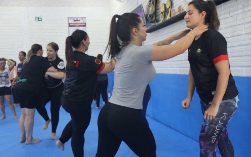 Defesa Pessoal para Mulheres no Gr&ecirc;mio Atiradores chega &agrave; segunda edi&ccedil;&atilde;o