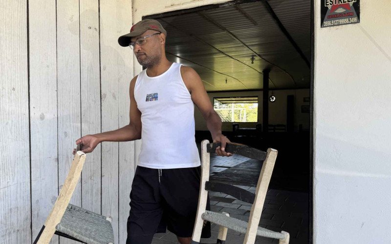 Começa desocupação na sede do Botafogo