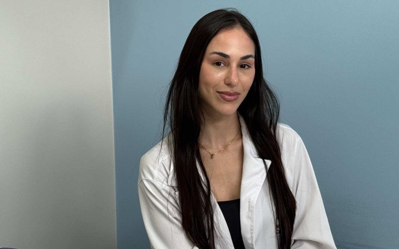 Médica Caroline de Oliveira  | abc+