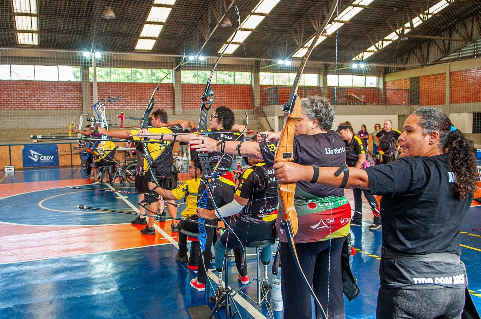 Canoas recebe etapa estadual do campeonato indoor de tiro com arco