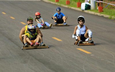 FOTOS: Corrida de carrinhos de rolimã reúne a comunidade em Nova Santa Rita