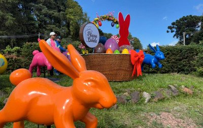Pontos turísticos de Canela começam a receber a decoração de Páscoa; saiba quando inicia a programação na cidade
