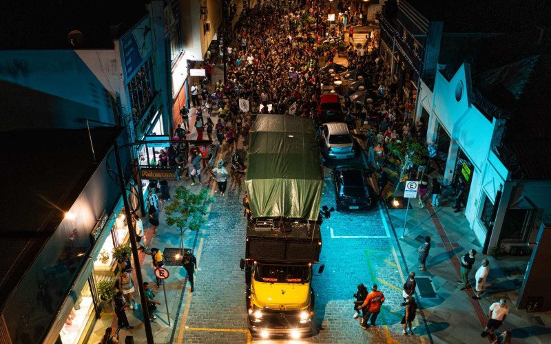 Carnaval de Rua de São Leopoldo na Rua Independência no sábado (14 de março)
