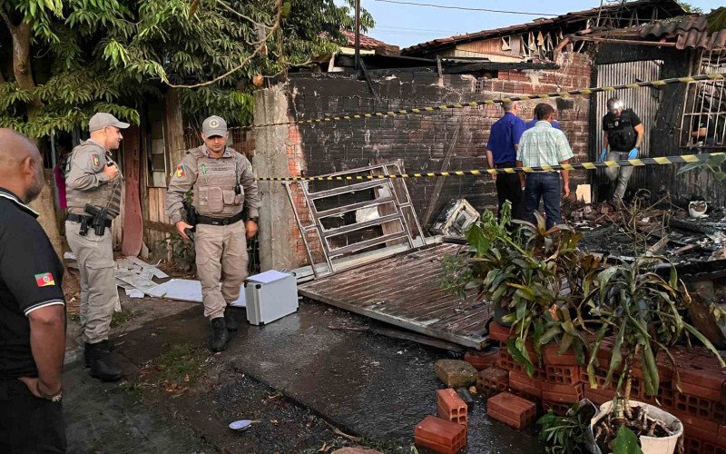 Local foi periciado para apuração da causa do incêndio