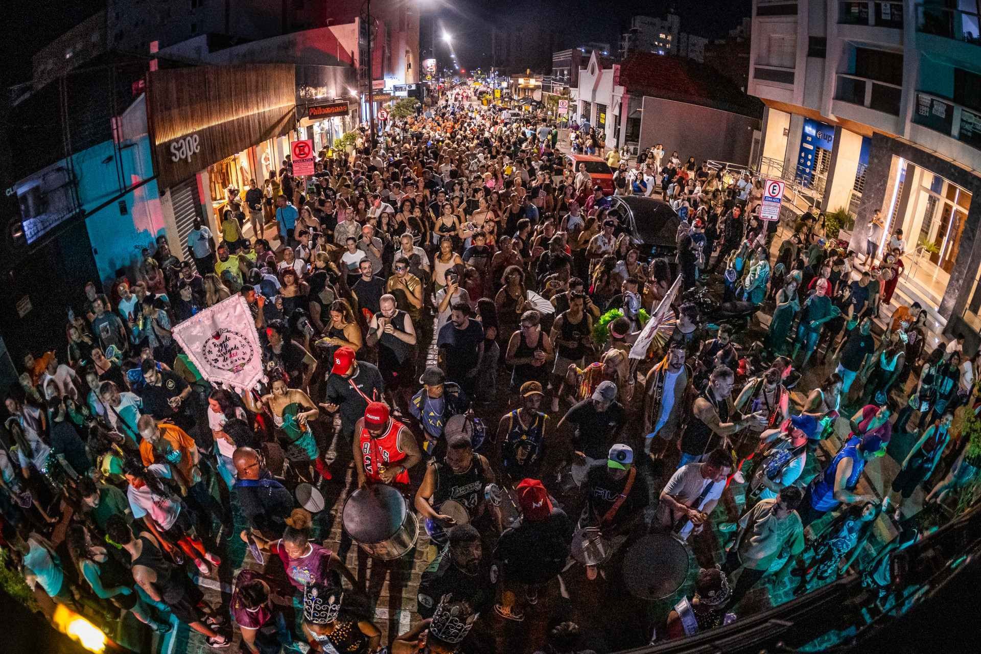 Secult estima que cerca de 4 mil pessoas participaram do Carnaval de Rua leopoldense