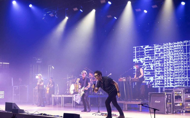 Show reuniu todos os sucessos da banda