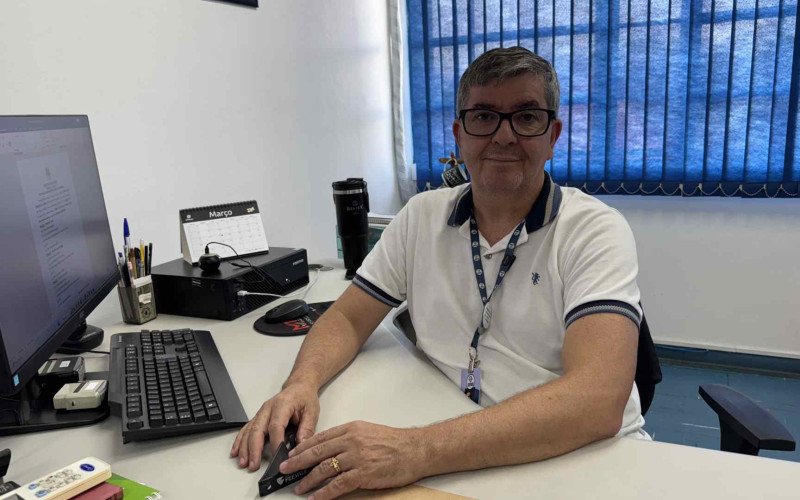 Diretor do Instituto Estadual Seno Frederico Ludwig, no bairro Canudos, em Novo Hamburgo, José Ferreira | abc+